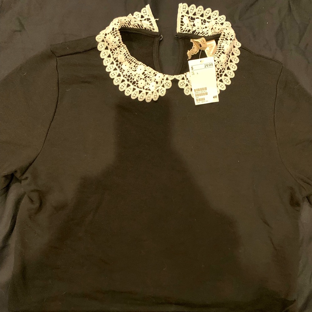 H&M black crew neck with lace neck designs